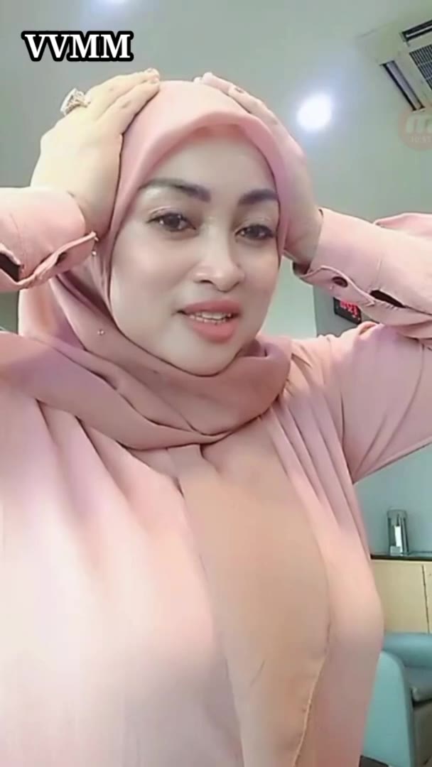 mama muda jilbab hot montok ! hijaber cantik semangka besar! jilbab model terbaru Video Pemersatu Bangsa